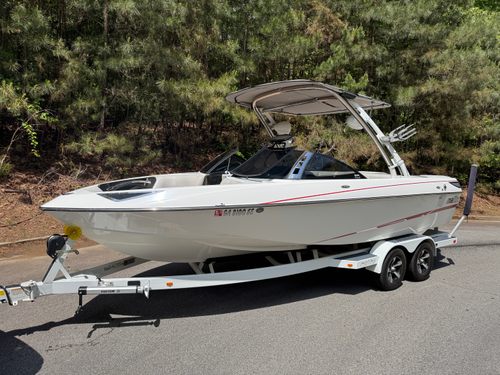 2013 Malibu Wakesetter 23 LSV