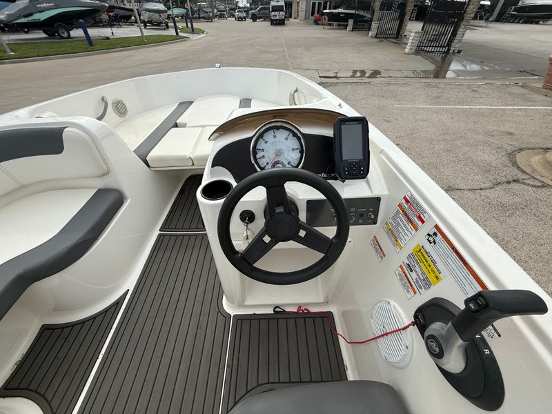 Boat Image 13