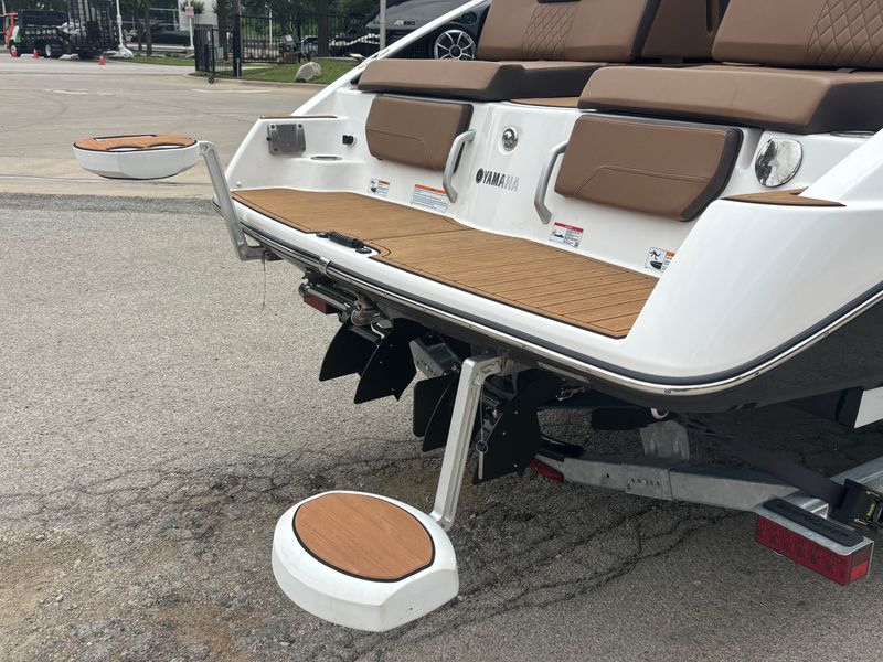 Boat Image 8
