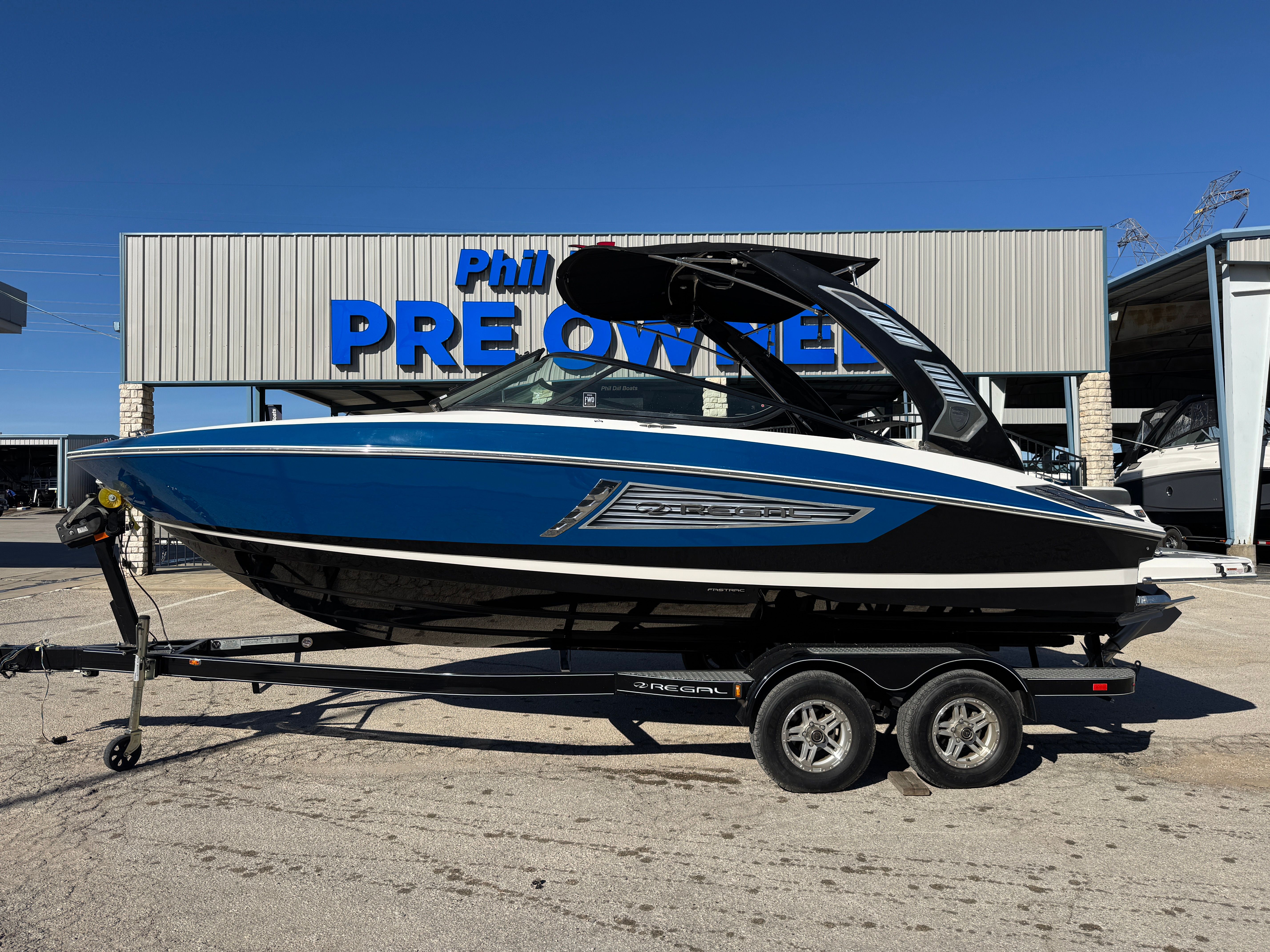 2018 Regal 2300 RX Surf