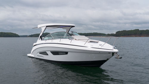 2025 Regal 33 Express