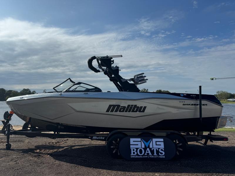2025 Malibu Wakesetter 25 LSV