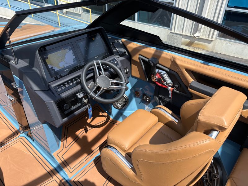 Boat Image 13