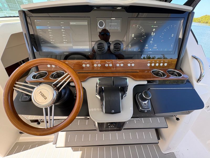 Boat Image 12