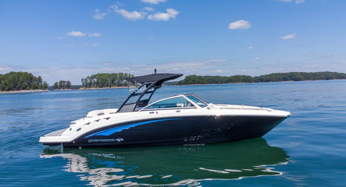 2017 Chaparral 264 Sunesta Surf