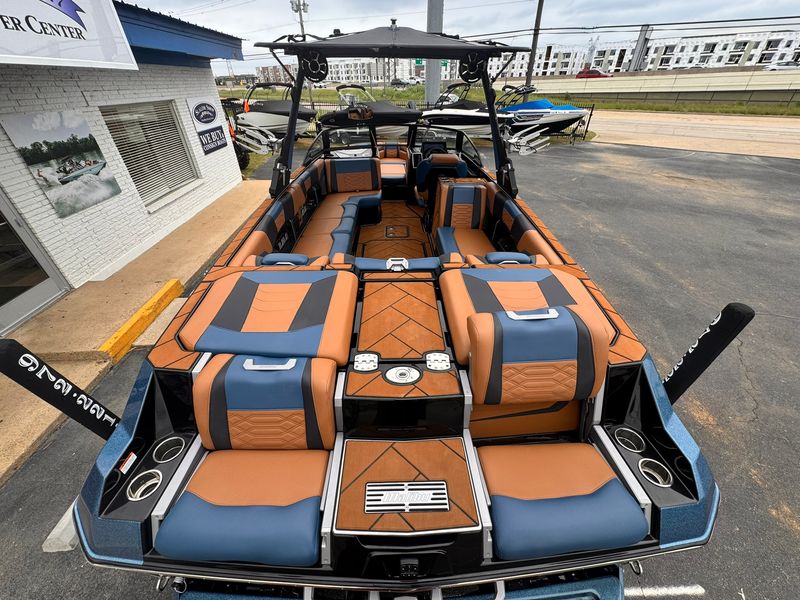 Boat Image 9