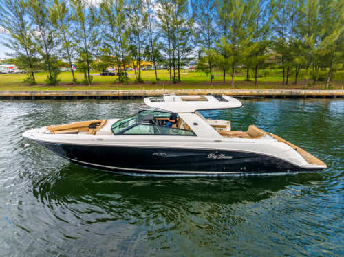 2021 Sea Ray 400 Slx