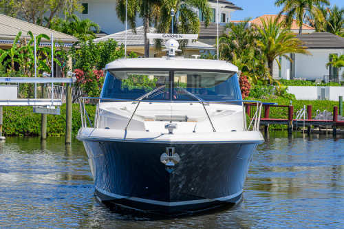 2025 Tiara Yachts 48 Le