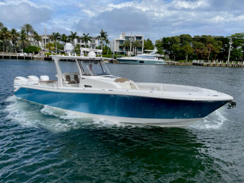 2020 Edgewater 370 Cc