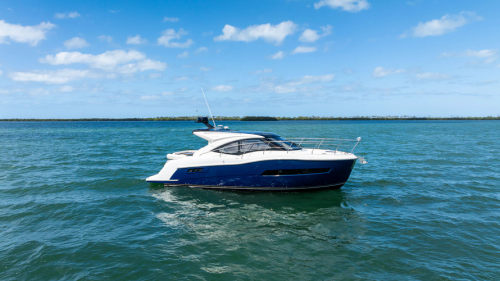 2019 Carver 37 Coupe shit