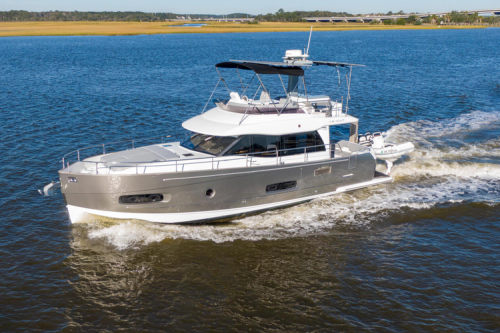 2015 Azimut Magellano 43