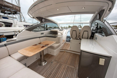 2025 Princess V40 shit