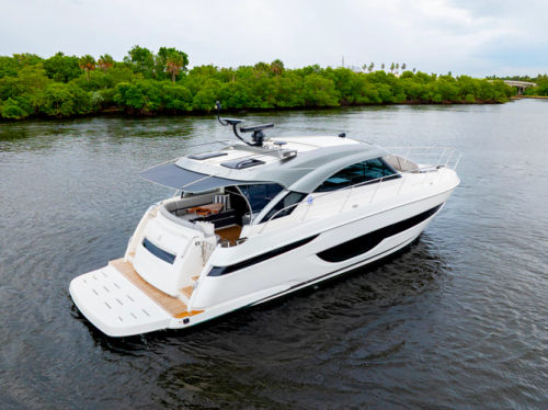 2026 Riviera 4600 Sports Yacht