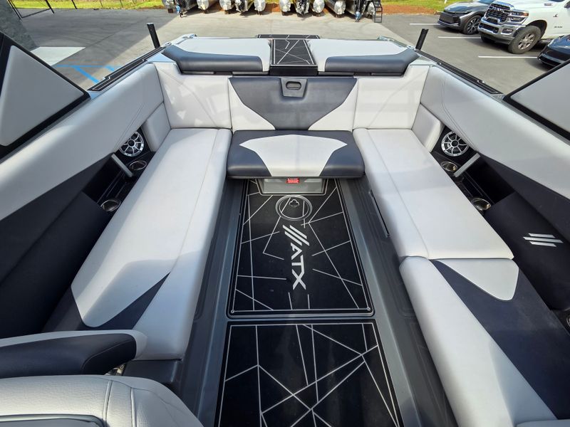 Boat Image 10