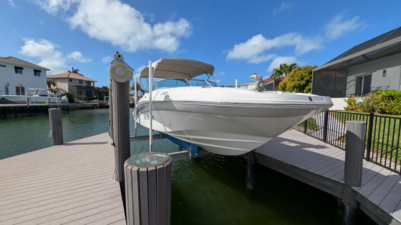 2019 Hurricane Sundeck 2690 OB