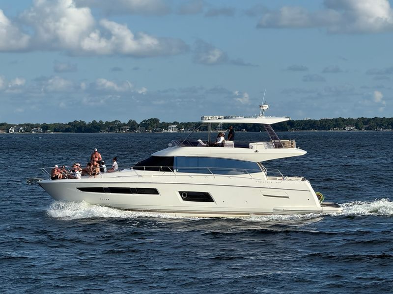 2015 Prestige 550 Flybridge